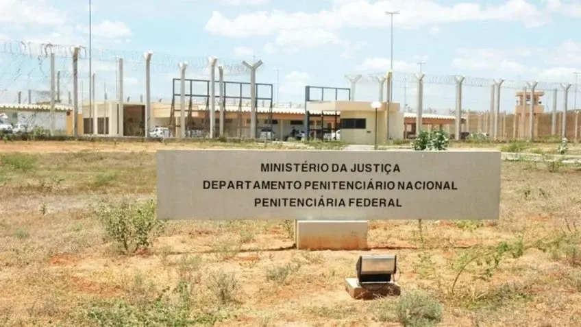 Imagem da notícia Ministério da Justiça transfere 14 presos entre presídios federais em combate ao crime organizado