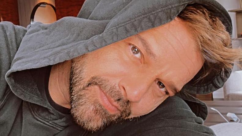 Pai de Ricky Martin incentivou o filho a assumir sexualidade: 'Quero te  ajudar' - Zoeira - Di&aacute;rio do Nordeste