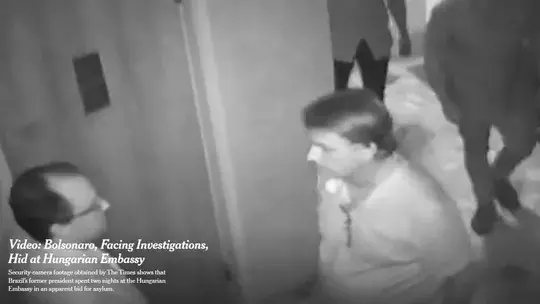Câmera mostra Bolsonaro na embaixada