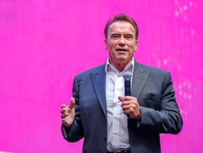Arnold Schwarzenegger passou pela cirurgia na última segunda (18)