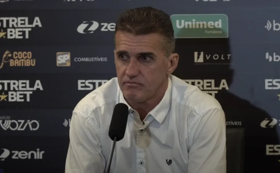 Vágner Mancini durante entrevista coletiva