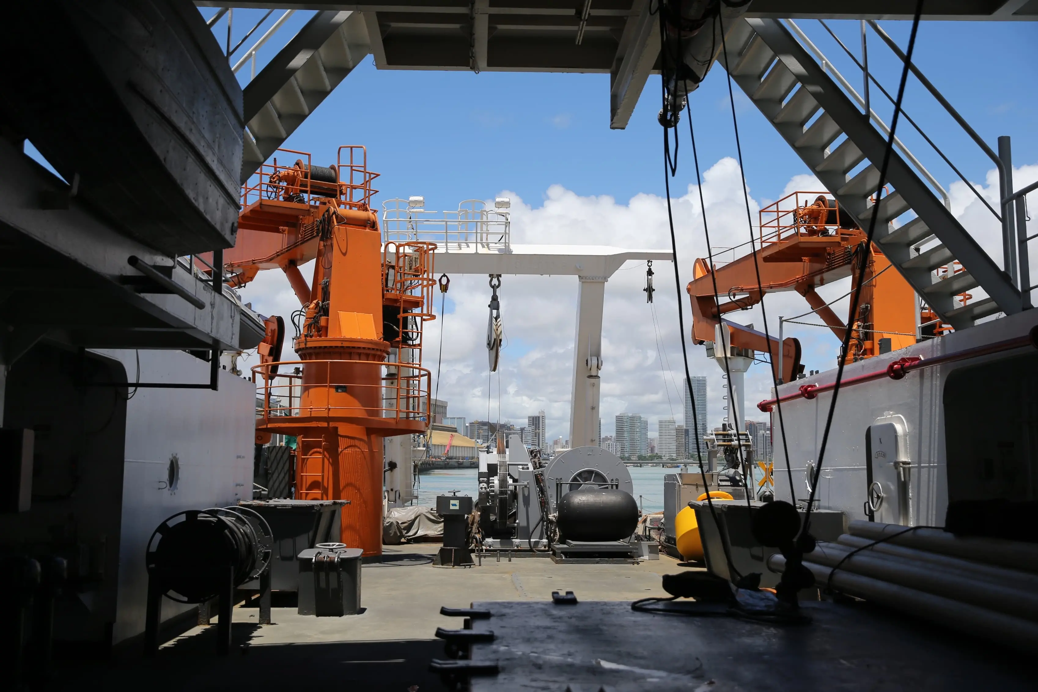 Equipamentos navio Vital de Oliveira