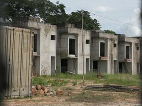 Fase 2 do condomínio Benvida, no Eusébio tem obra está abandonada há pelo menos dois anos
