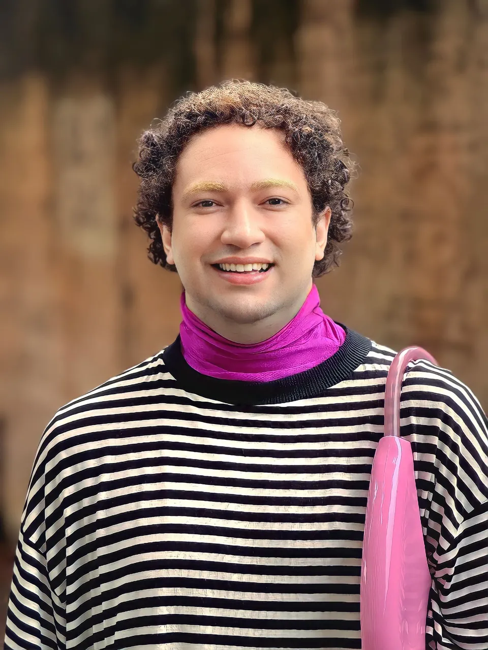 Lucas Dilacerda, curadora e crítica de arte