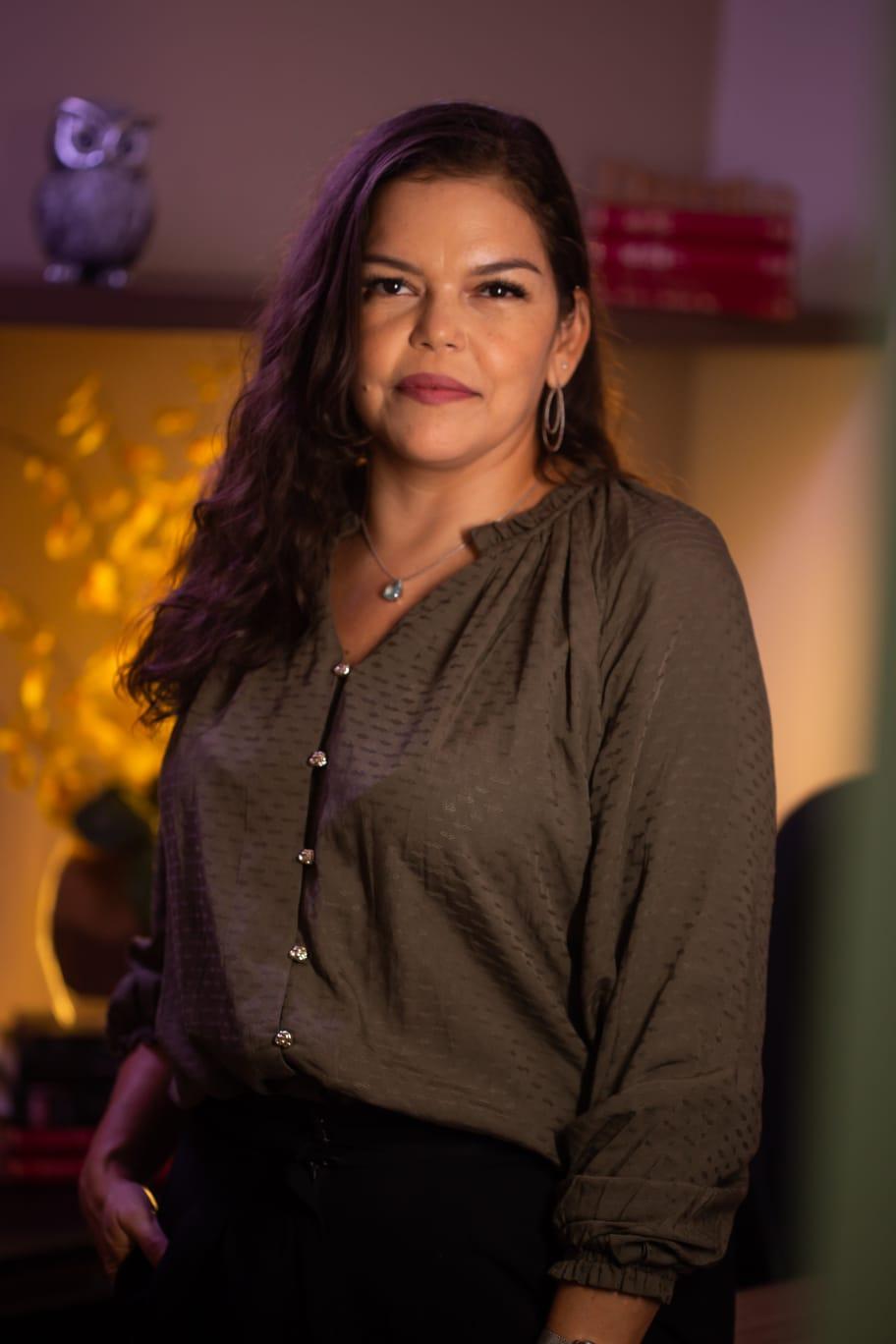 Fábia Freitas é advogada