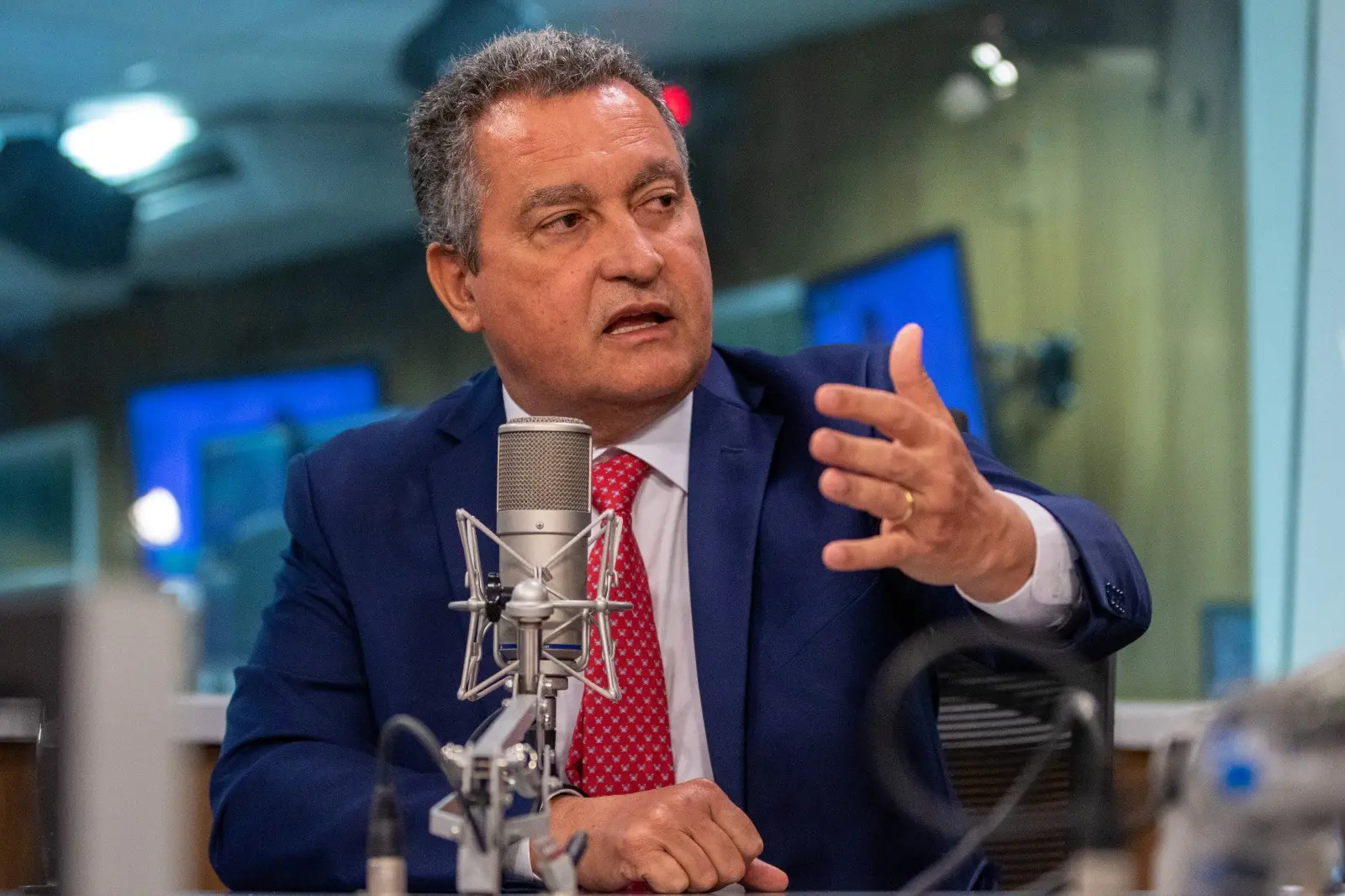 Rui Costa é citado em delação sobre fraude na compra de respiradores na Bahia