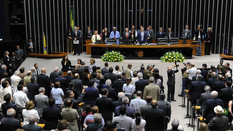 A sessão solene de devolução dos mandatos aconteceu em 12 de dezembro de 2012, na Câmara dos Deputados.
