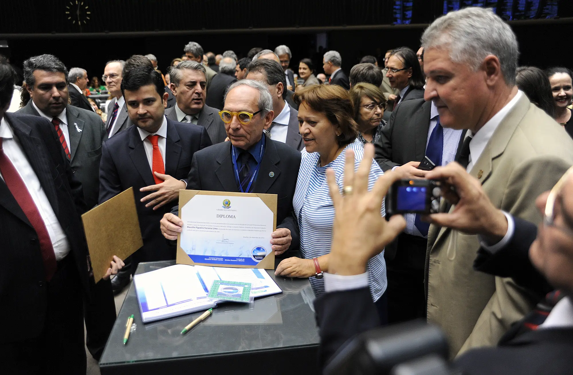 A sessão solene de devolução dos mandatos aconteceu em 12 de dezembro de 2012, na Câmara dos Deputados.