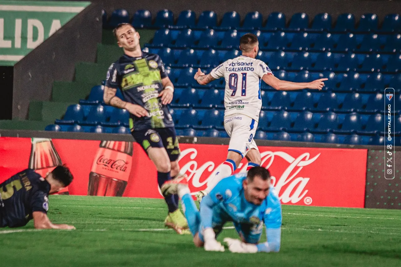 Galhardo marcou o 1º gol do Fortaleza no jogo, logo aos 4 minutos
