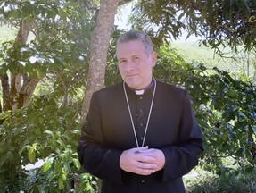 Padre Alexandre Paciolli foi ordenado ao sacerdócio em 2 de janeiro de 2001