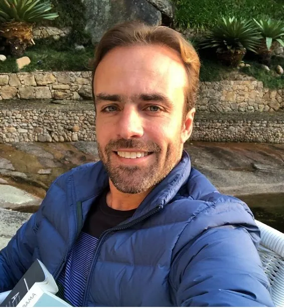 Roger Flores é comentarista de esporte