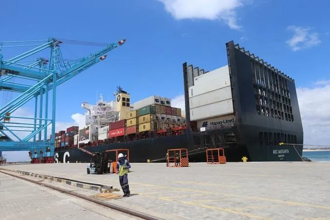 Empresas exportadoras no Ceará usam principalmente o Porto do Pecém como porta de saída para outros países
