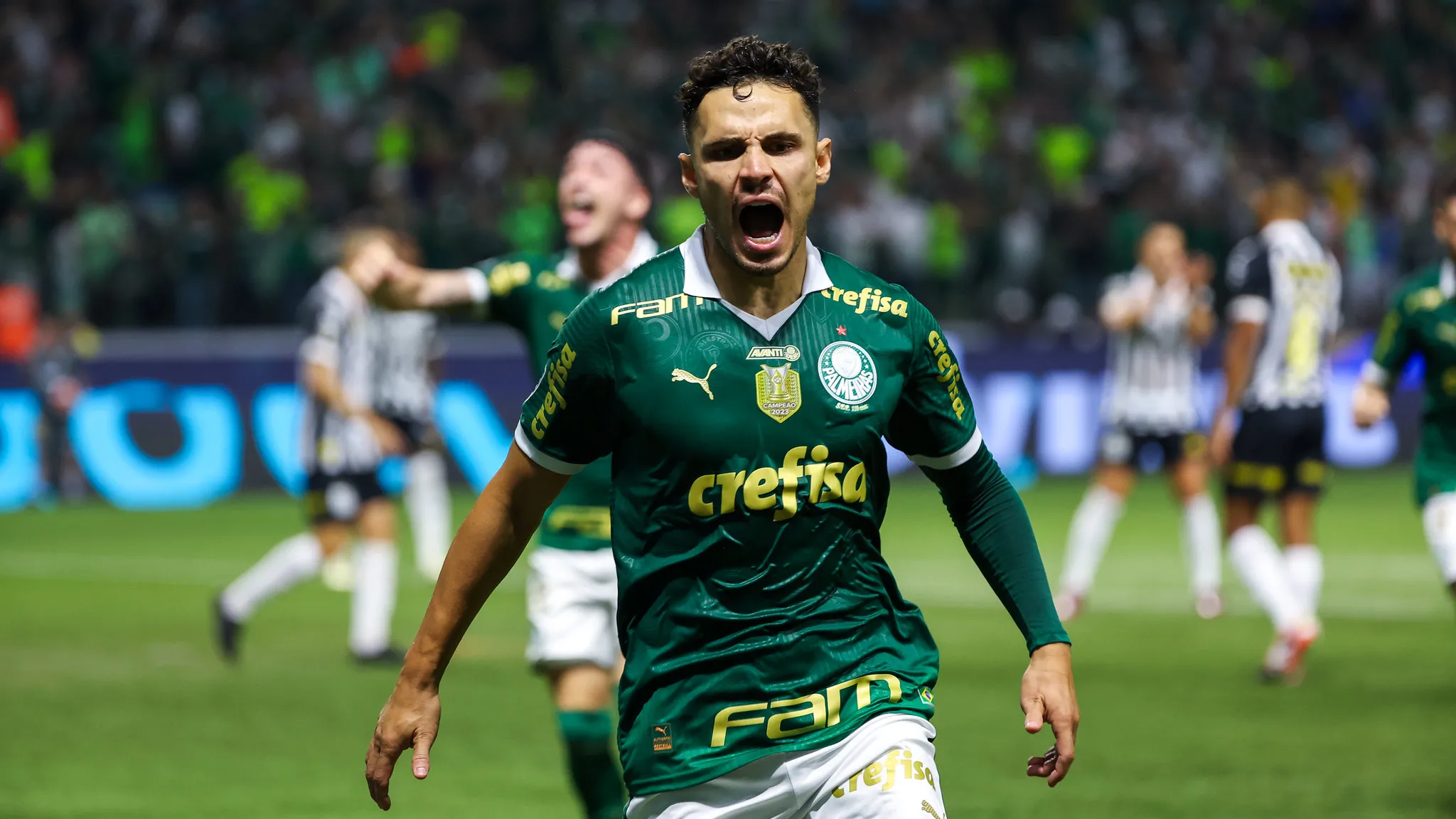 Raphael Veiga, jogador do Palmeiras, durante jogo