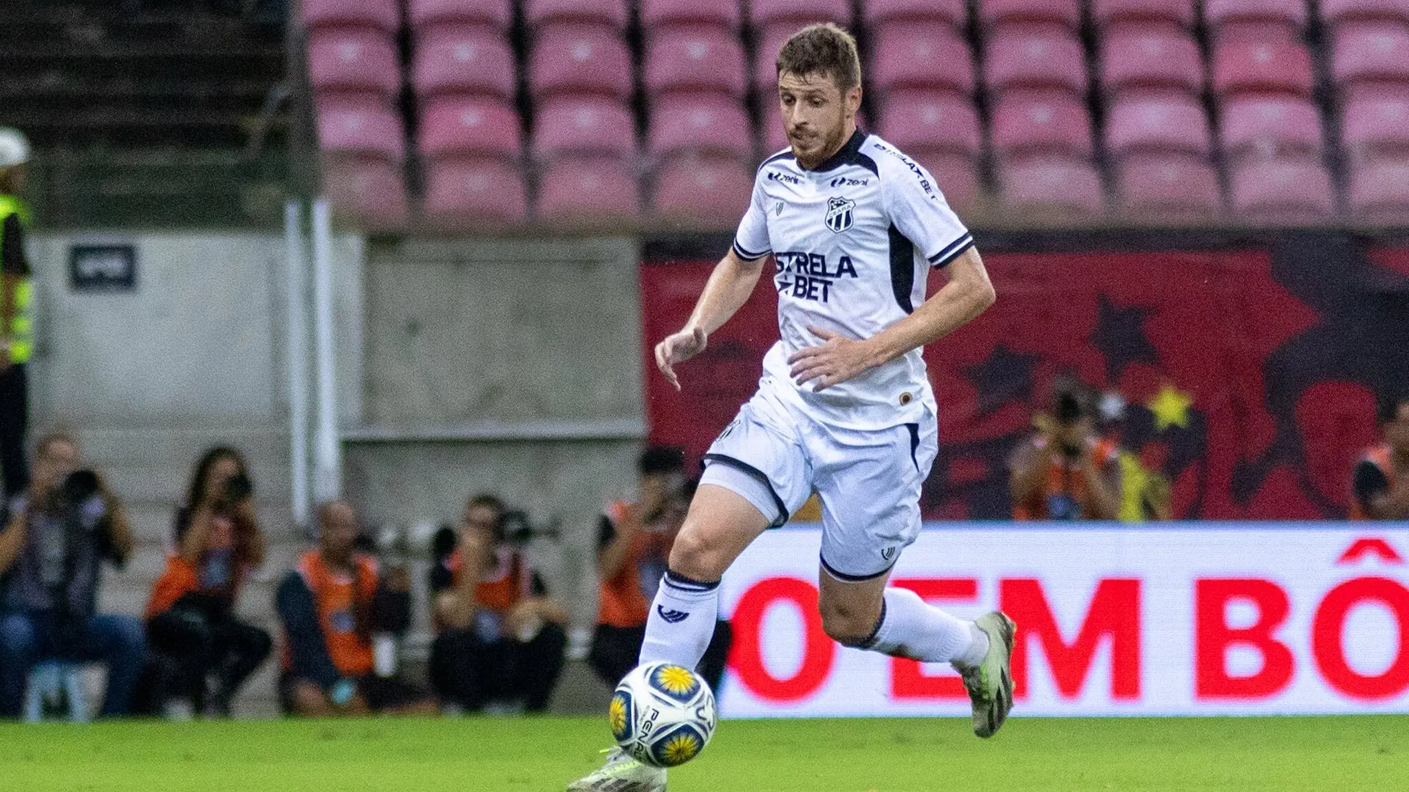 Aylon durante jogo entre Ceará e Sport