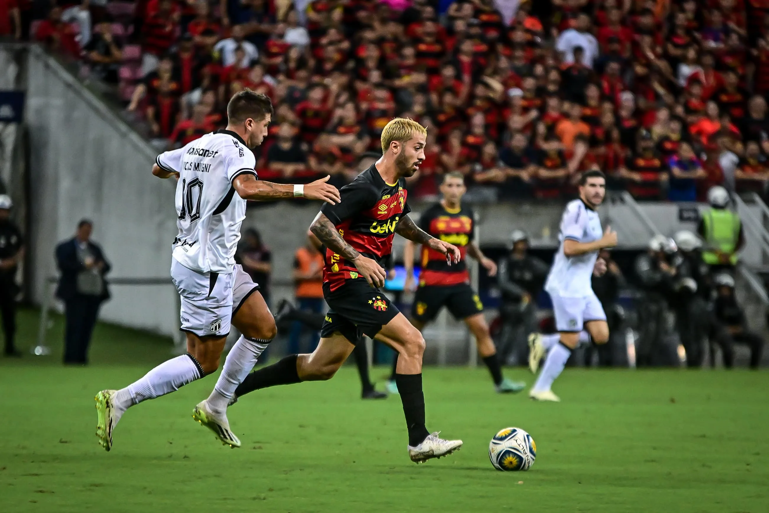 Sport e Ceará na Arena Pernambuco