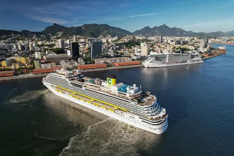 ABA Infra tem expertise em terminais de passageiros. Na foto, operação de atracação de cruzeiro no Pier Mauá, no Rio de Janeiro