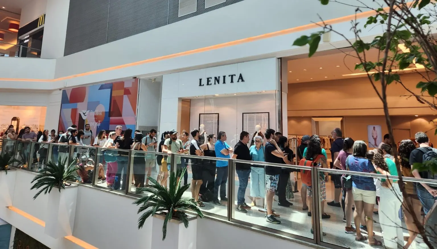 No Shopping RioMar Fortaleza, fila se estendeu por horas