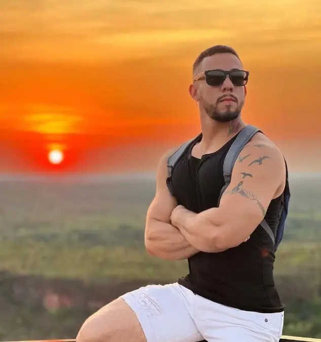 Influenciador Lucian Rufo Brabosa