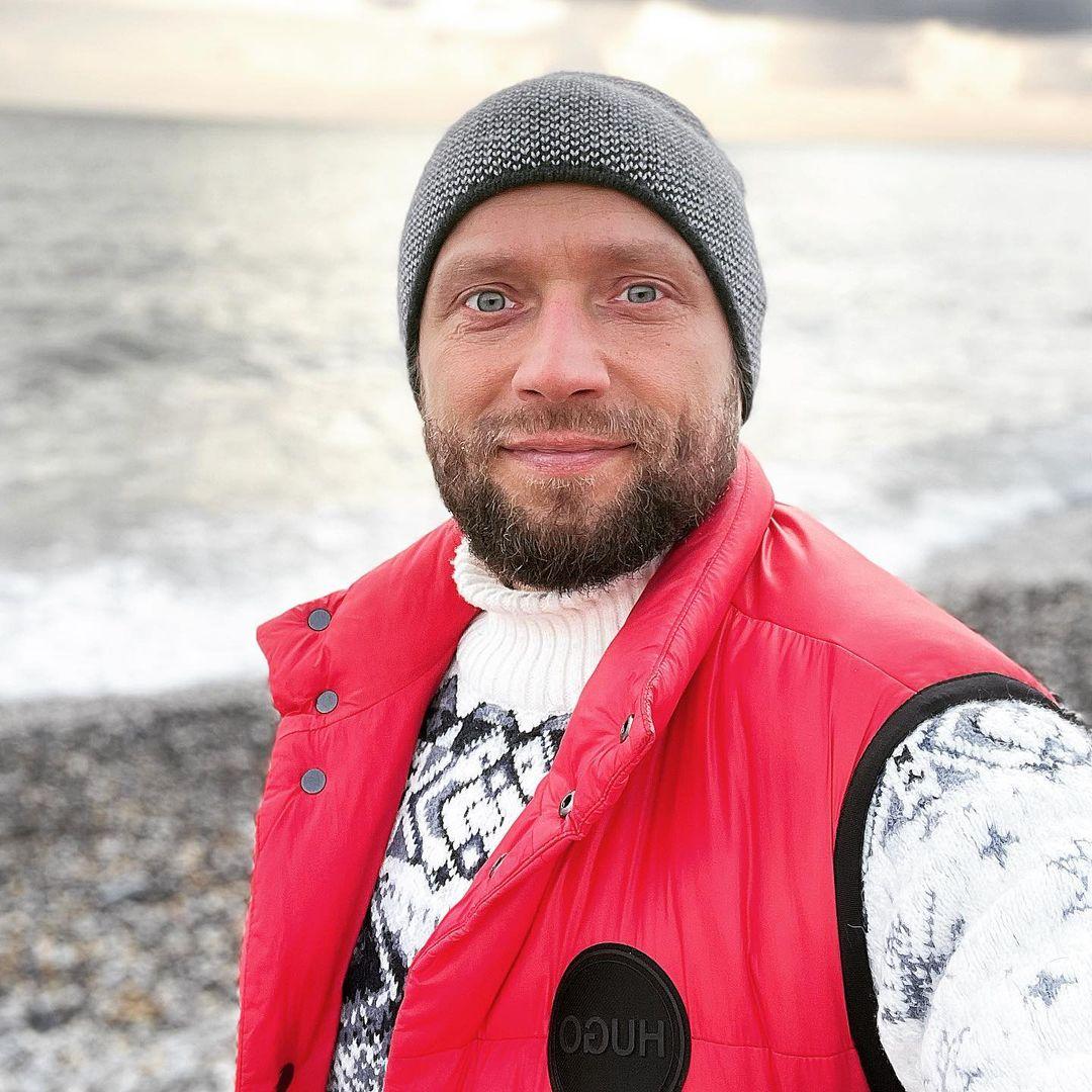 Maxim Lyutyi. Influenciador russo confessa ter matado filho recém-nascido após tentar alimentá-lo só com luz sol