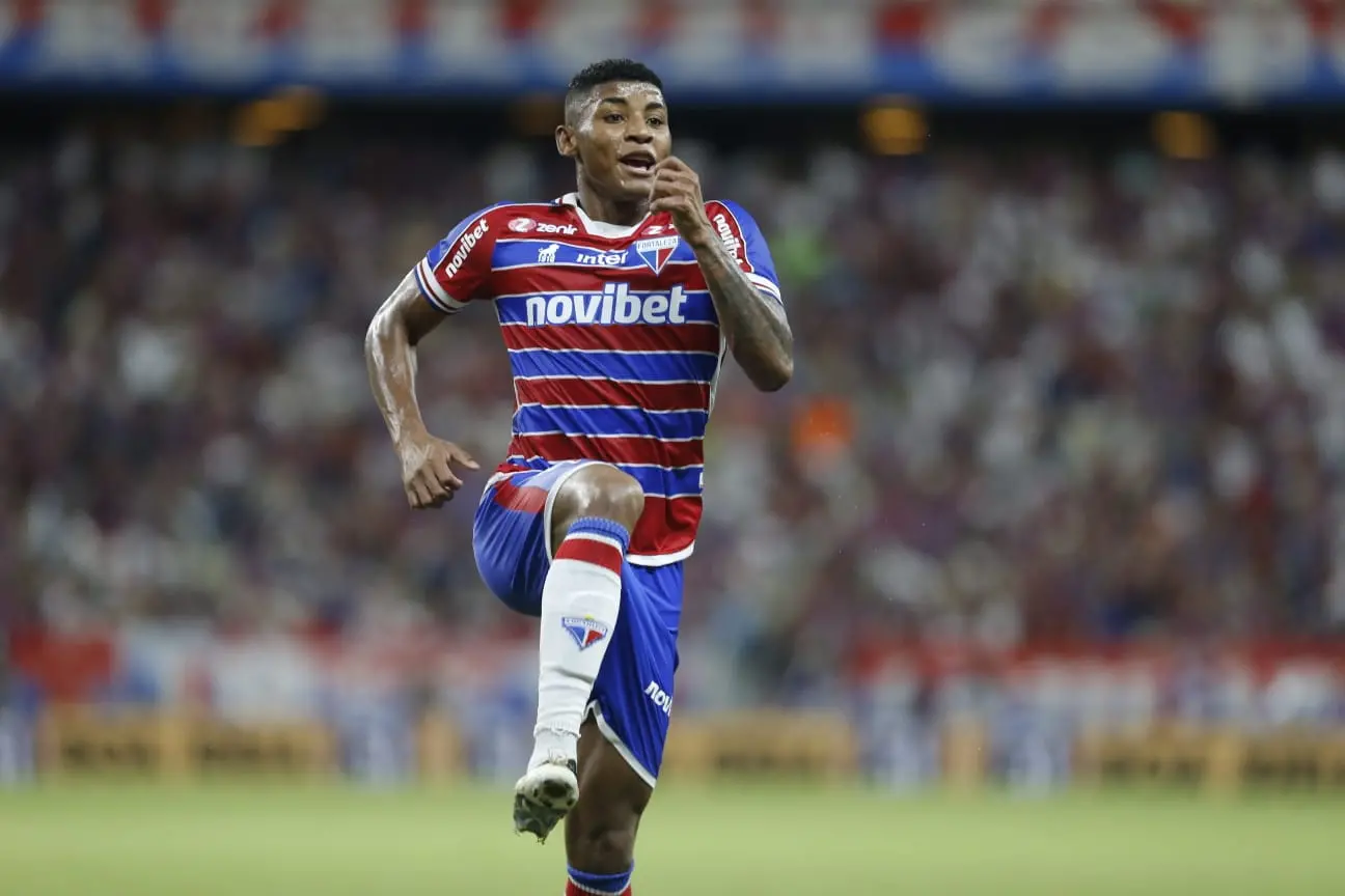 Imagem mostra jogador