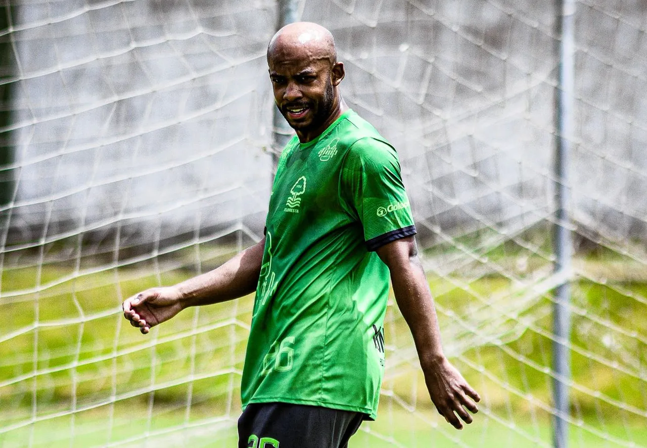 Wescley, ex-Ceará, é um dos sete jogadores experientes que o Floresta contratou para a Série C