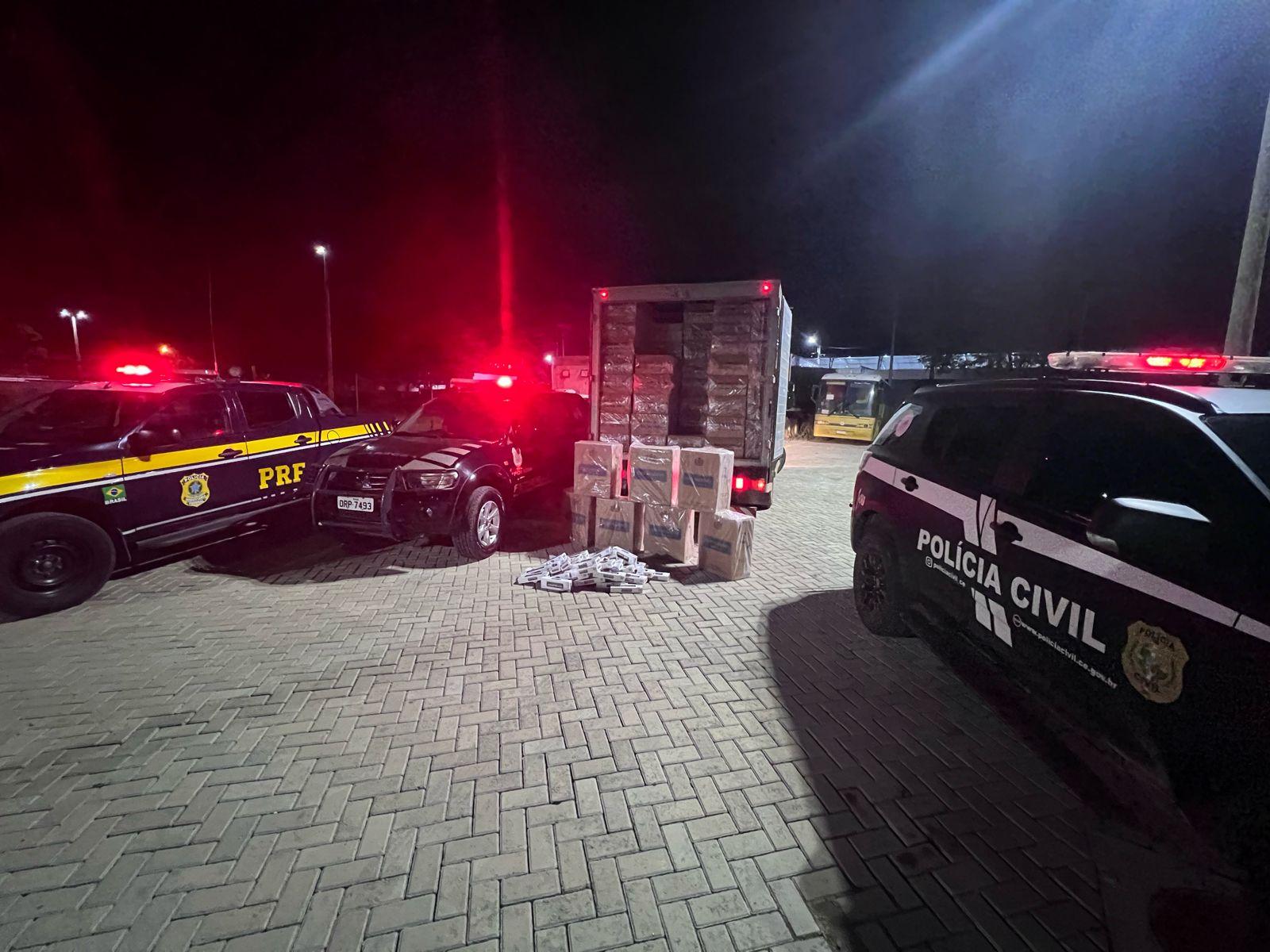 Segundo a PF, o carregamento continha milhões de unidades de cigarros ilegais