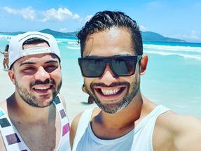 Henrique Nascimento e Wagner Cardoso Soares relatam homofobia de empresa de convites de casamento