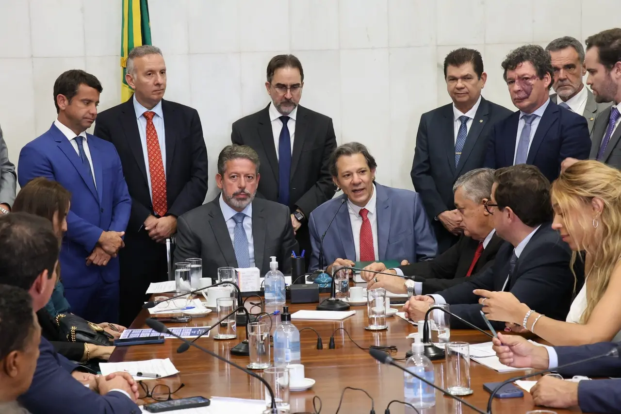 Reforma tributária Haddad Arthur Lira entrega regulamentação cesta básica