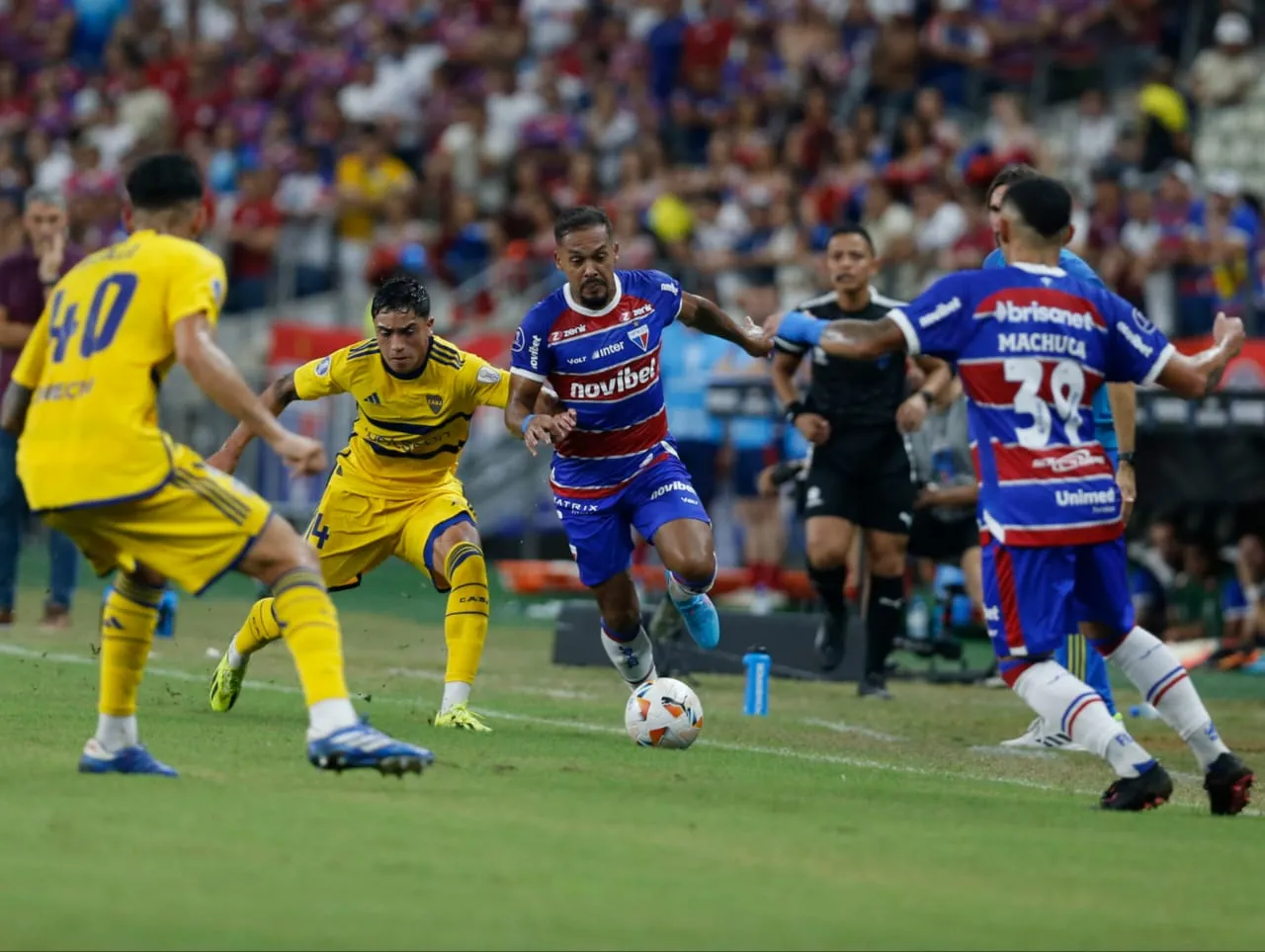 Fortaleza venceu o Boca Juniors por 4 a 2, na Arena Castelão.