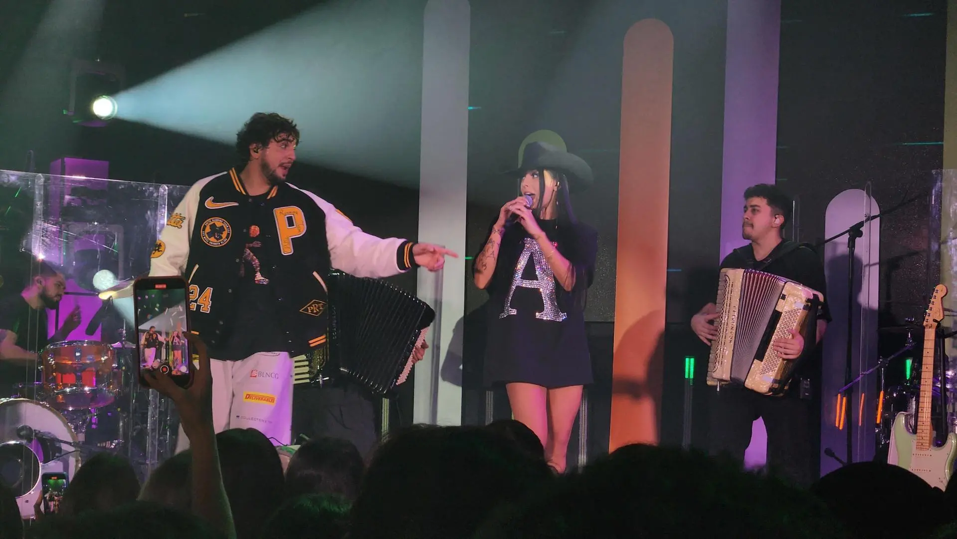 Ana Castela soltou a voz em dueto com Nattan