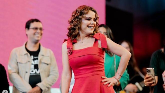 Pastora Ana Paula Valadão é condenada por dizer que gays são culpados pela Aids