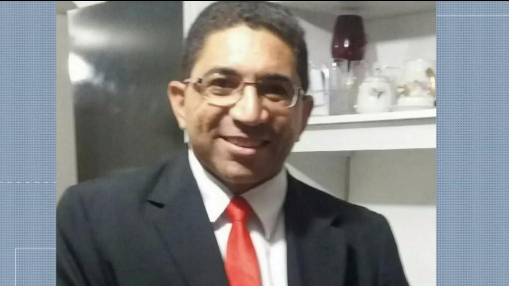 Homem foi morto na entrada de casa