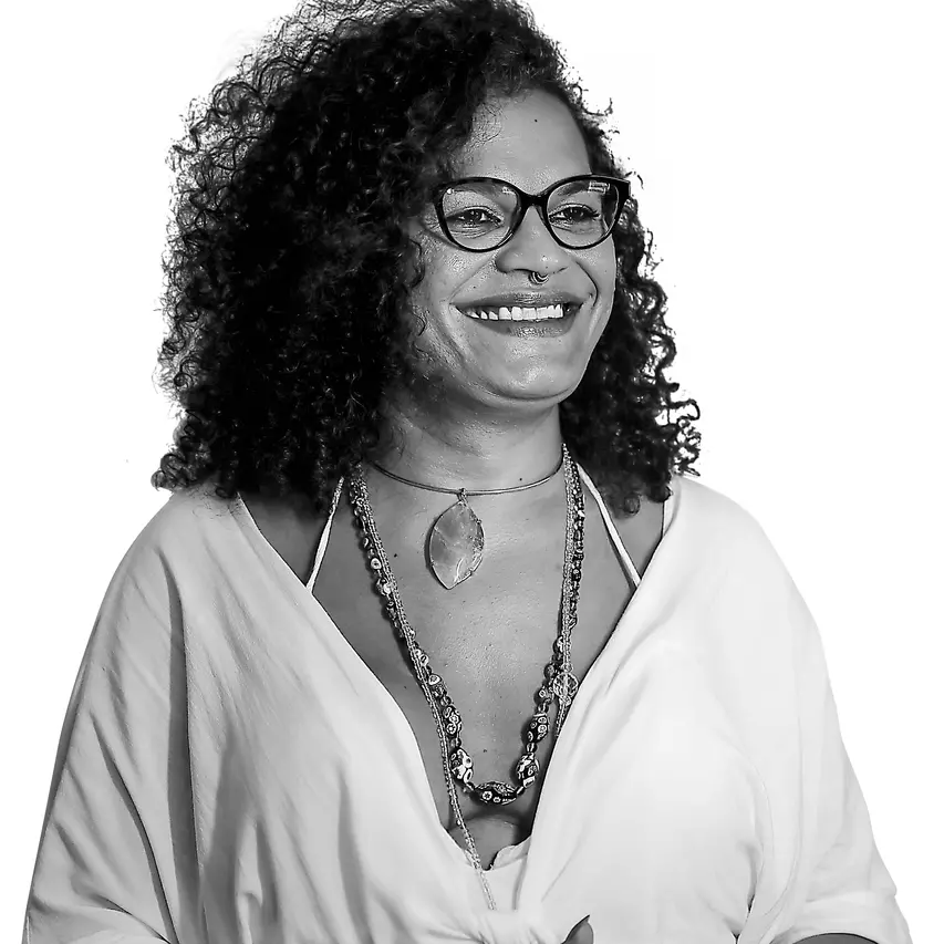 Foto frontal Dediane Souza