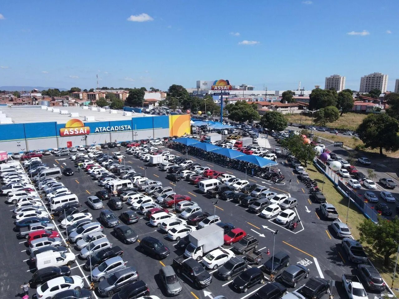 Assaí do Jóquei Clube foi uma das três lojas do antigo Hipermercado Extra convertidas em atacarejo em Fortaleza