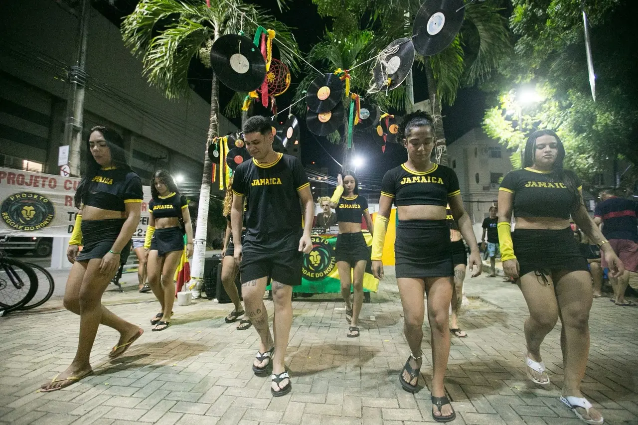 Debocha Reggueiro também oferece oficinas para quem quer aprender