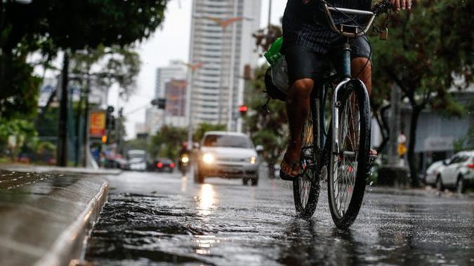 Av. Heráclito Graça. Novo trecho da Av. Heráclito Graça é bloqueado para execução de obra em Fortaleza: veja desvios