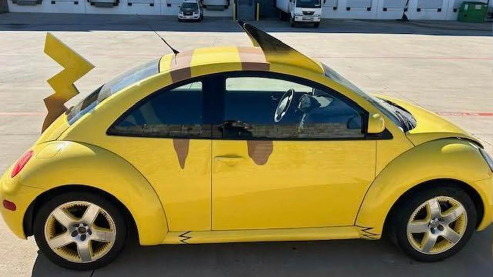 Veículo tem cores e cauda de Pikachu