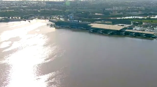 Vista aérea do Aeroporto Salgado Filho, em Porto Alegre, após as enchentes no RS