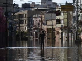 Porto Alegre é um dos 446 municípios gaúchos atingidos pelas enchentes