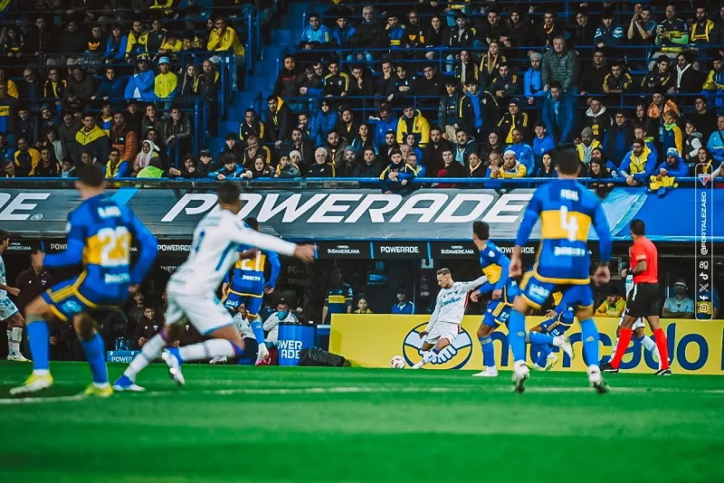 Fortaleza enfrenta o Boca Juniors em La Bombonera.