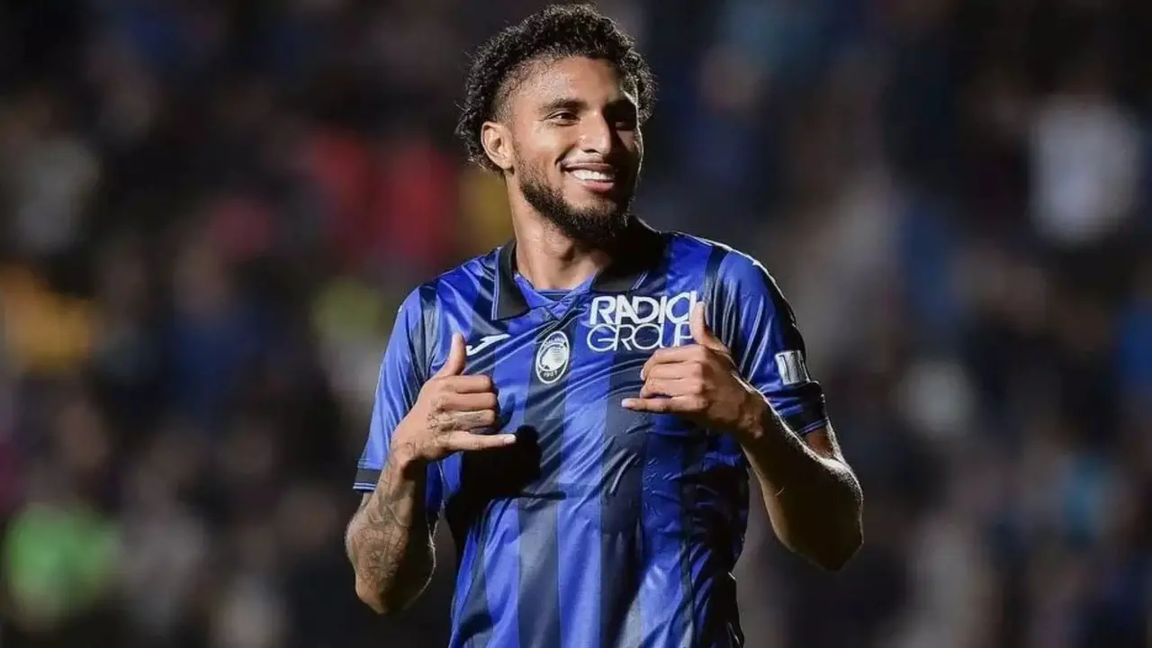 Éderson comemora gol pelo Fortaleza
