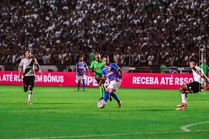 imagem mostra jogadores