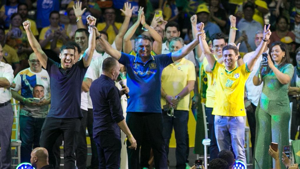 André Fernandes, Jair Bolsonaro e Nikolas Ferreira em Fortaleza