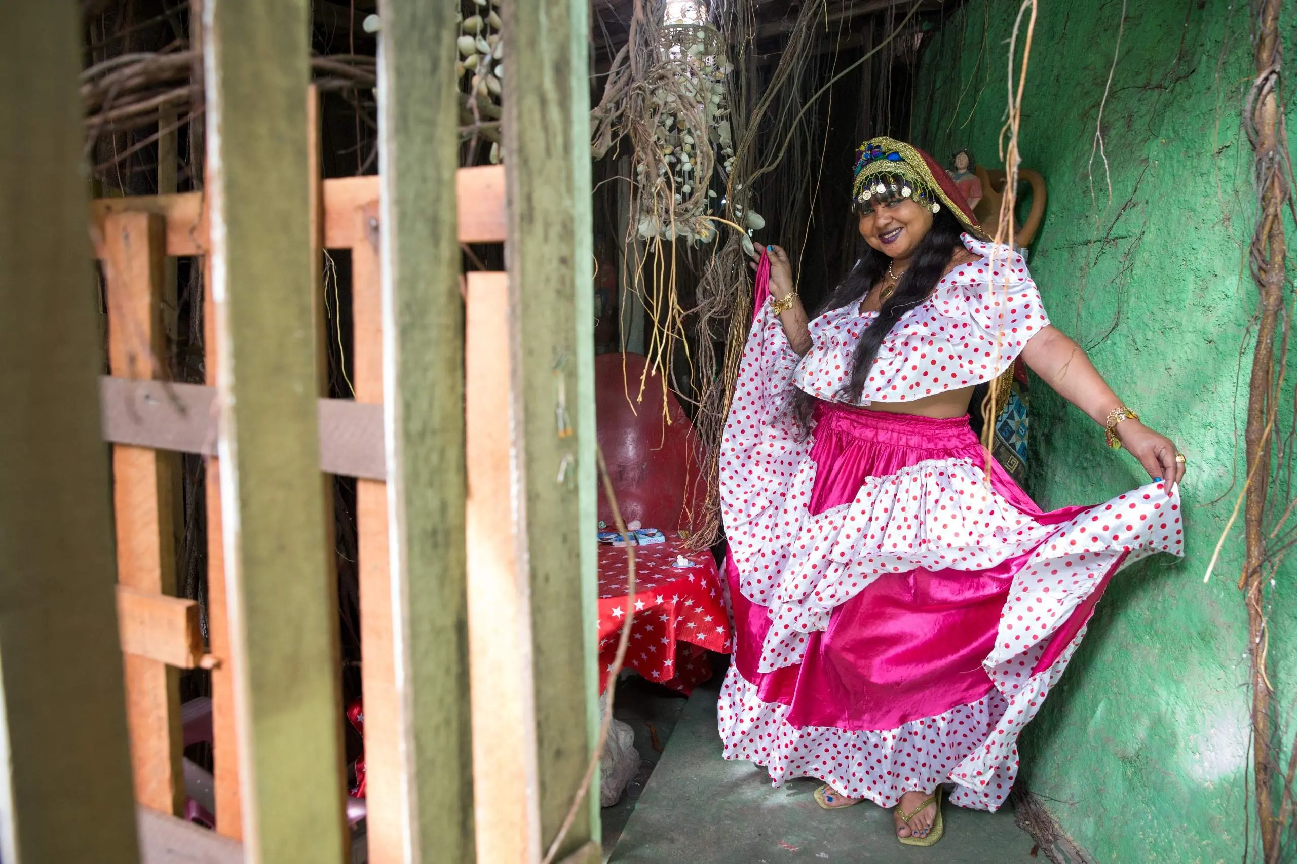 Roupa característica de mulheres ciganas, que deixam de utilizar a vestimenta por temer preconceito
