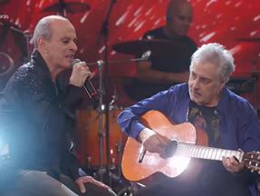 Ney Matogrosso e Roberto de Carvalho cantaram juntos música escrita por Rita Lee para o cantor