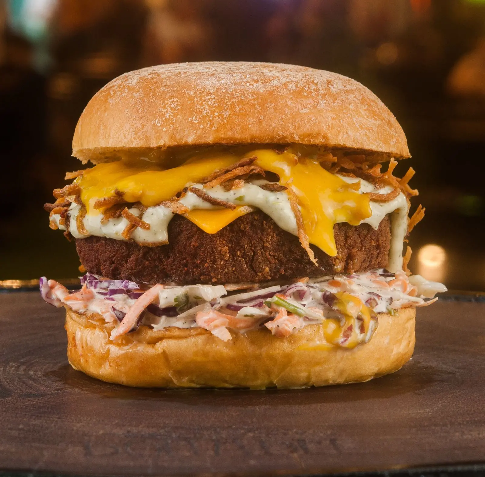 Hambúrguer de grão de bico com beterraba do Donadel