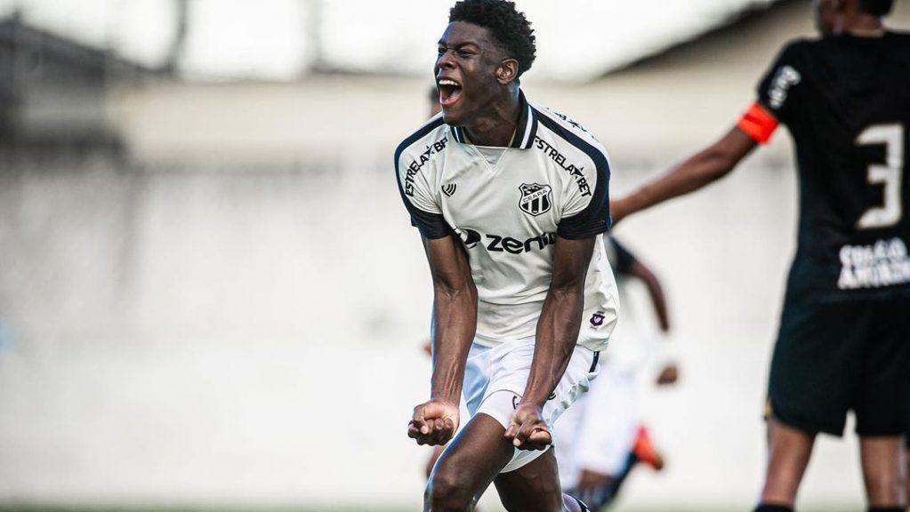 Jonathan em ação pelo Ceará