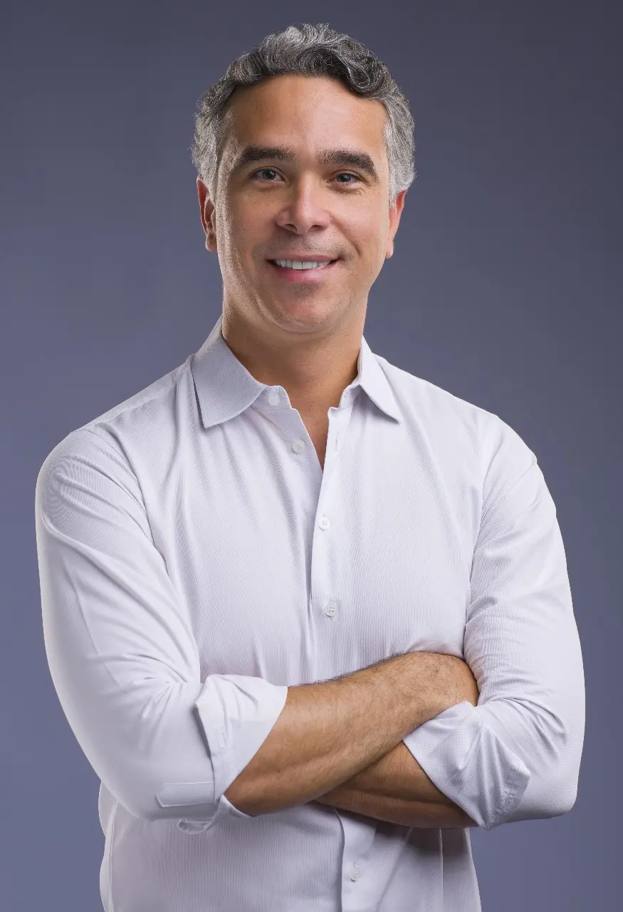 Deputado Federal, presidente da Frente Parlamentar de Educação e Ex-Secretário de Educação de Alagoas