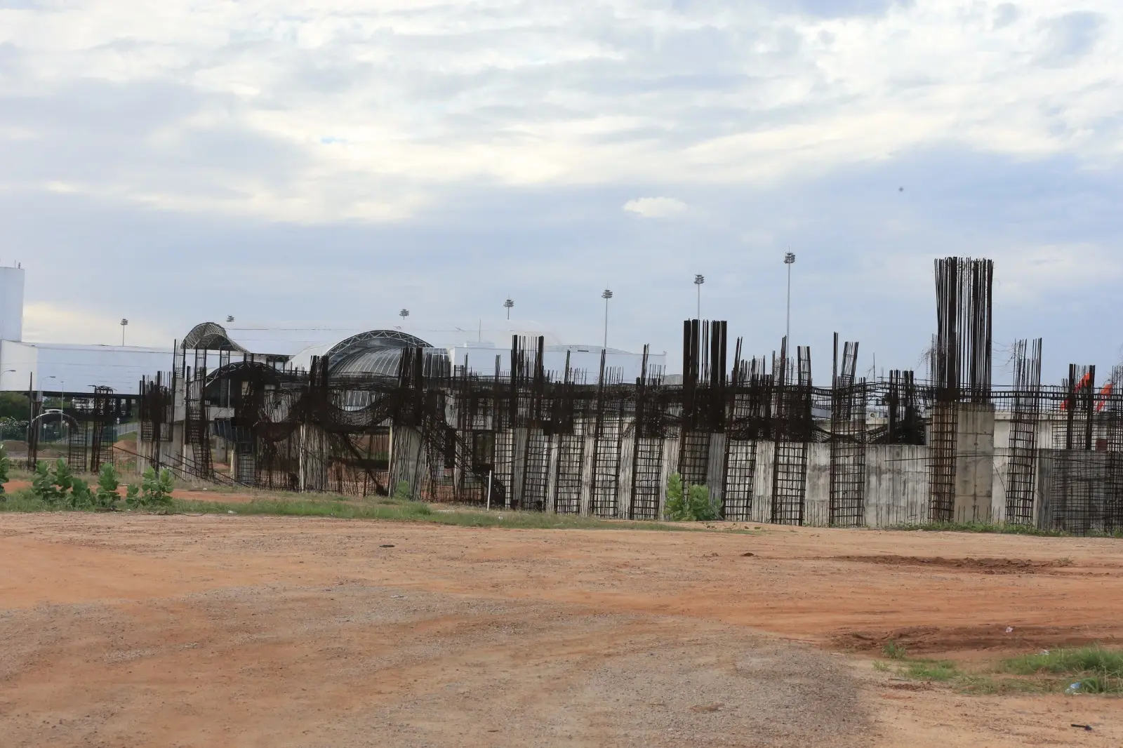 Obras de reforma e ampliação do Aeroporto Internacional Pinto Martins. Equipamento não foi concluído pela Infraero