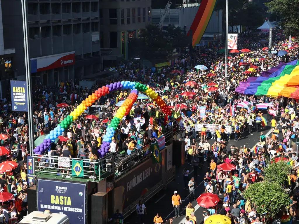 28ª Parada do Orgulho LGBT+ de São Paulo ocorreu neste domingo, 2 de junho